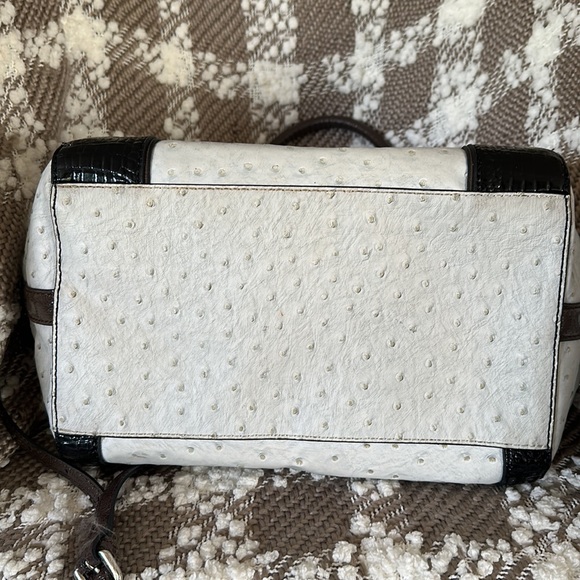 Guess Bag - Picture 13 of 16